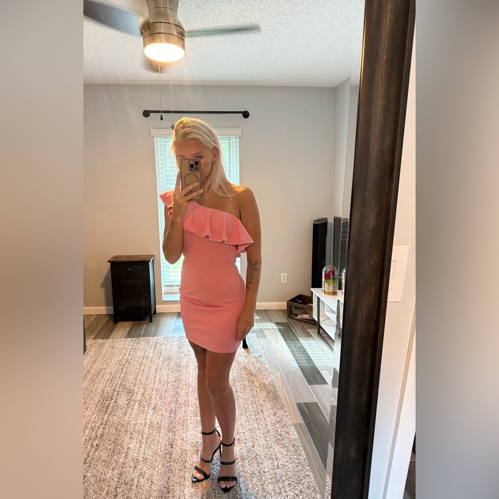 Chic One-Shoulder Pink Dress